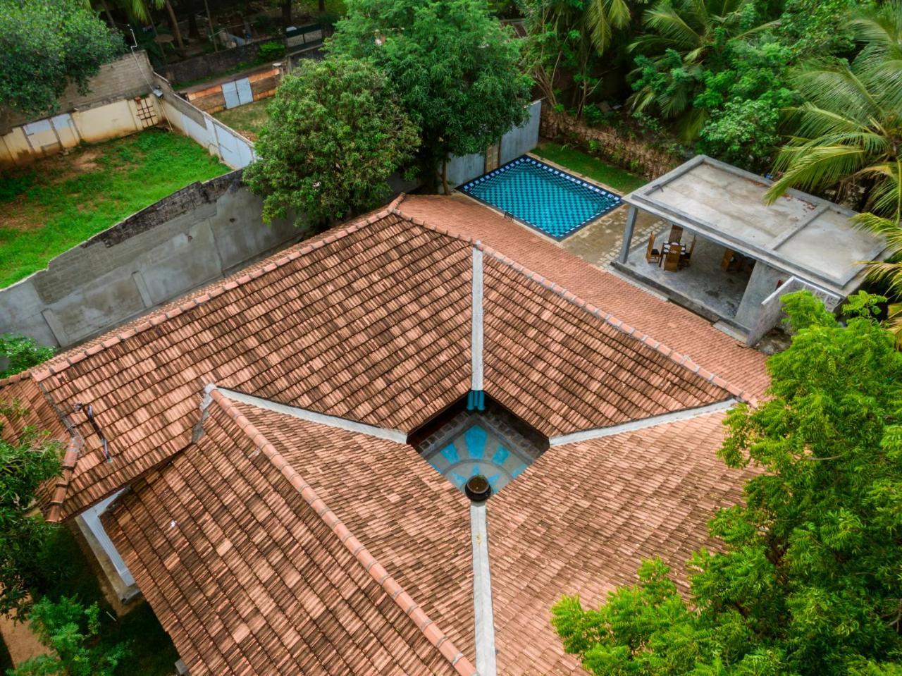 Thambu Illam Hotell Jaffna Exteriör bild