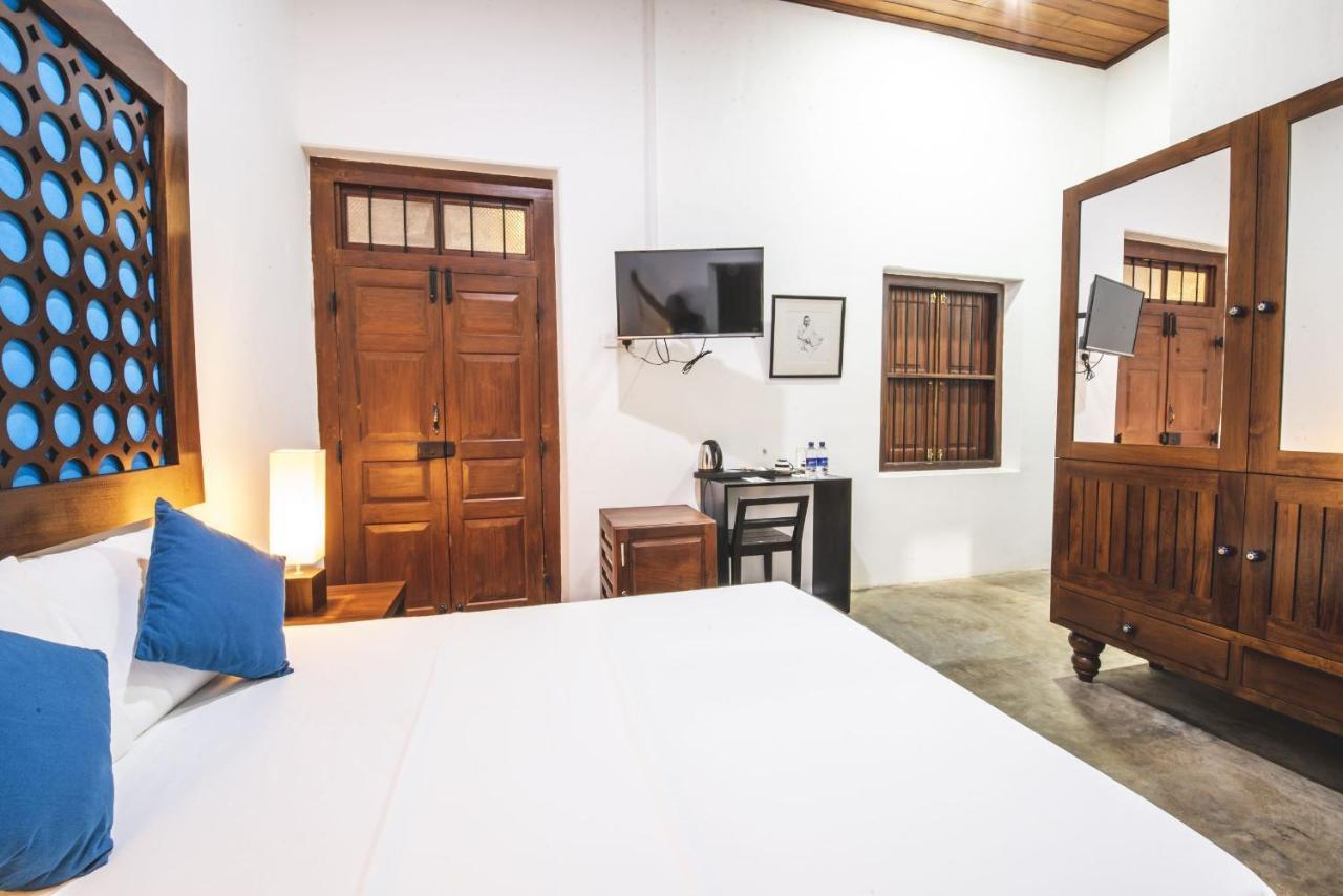 Thambu Illam Hotell Jaffna Exteriör bild