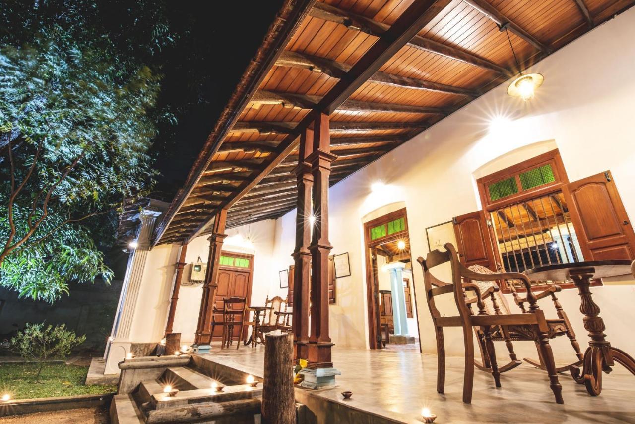 Thambu Illam Hotell Jaffna Exteriör bild
